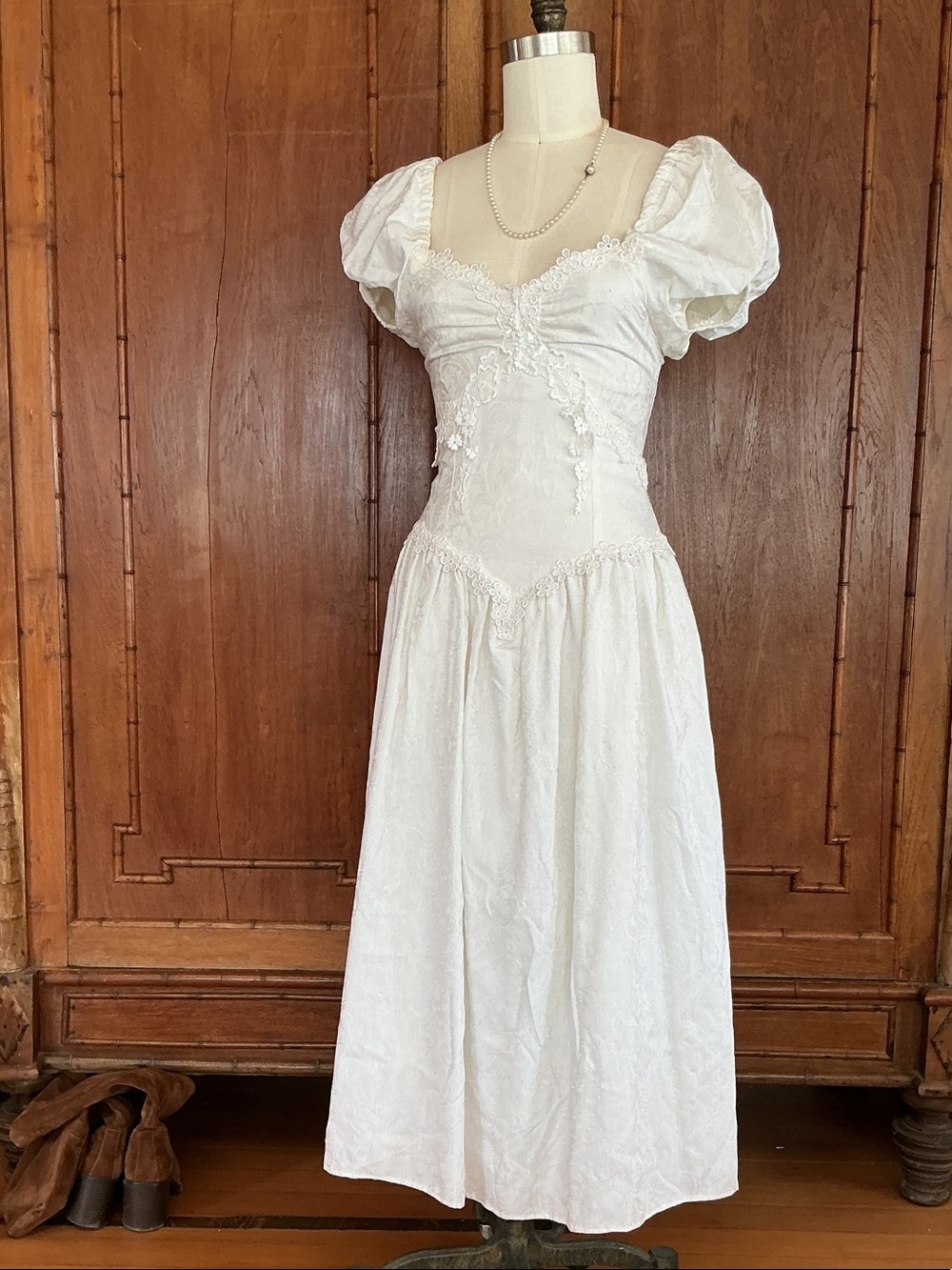 Cachet by Bari Protas White Puff-Sleeve Lace-Trim and Crinoline Midi Dress